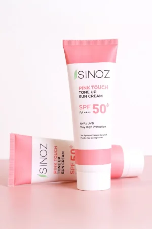 کرم ضد آفتاب روشن کننده صورت صورتی SPF50+ 50ml - مناسب برای تمام انواع پوست - PA++++ - 9798