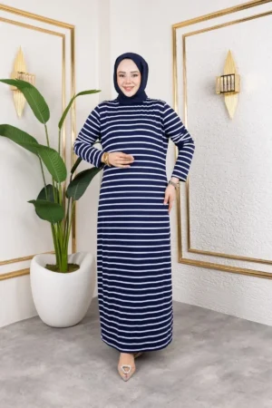پیراهن دخترانه آبی تیره و سفید راه راه، راحت و کاربردی از جنس پنبه، مدل اورسایز، شیک و بلند برای فصل تابستان مناسب برای حجاب. - 10487