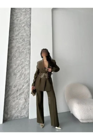 ست شلوار و ژاکت بلیزر با جزئیات طلایی - 9957
