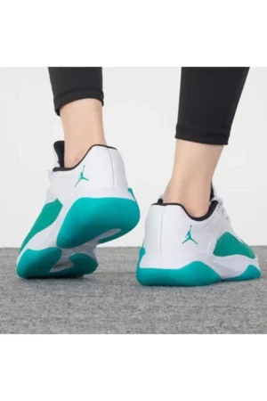 کتانی بسکتبال Air Jordan 11 Cmft Low برای عرضه عمومی - 10222
