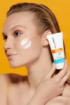 کرم ضد آفتاب با حفاظت بالا SPF 50+ آلوئه ورا - 9797