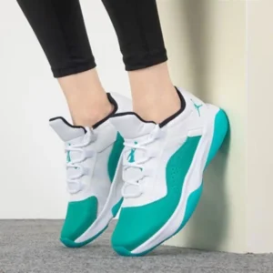 کتانی بسکتبال Air Jordan 11 Cmft Low برای عرضه عمومی - 10222