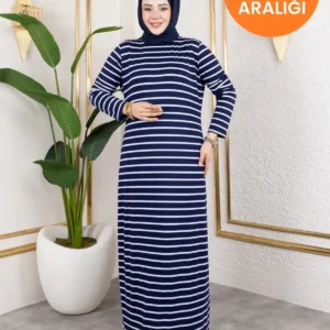 پیراهن دخترانه آبی تیره و سفید راه راه، راحت و کاربردی از جنس پنبه، مدل اورسایز، شیک و بلند برای فصل تابستان مناسب برای حجاب. - 10487