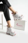 کفش ورزشی پاشنه مخفی سفید پودری فصل جدید با ارتفاع کلی 10 سانتی‌متر - 10579