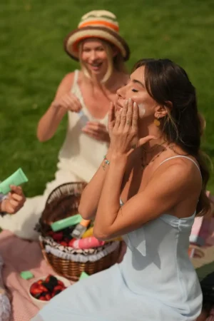 گلو گارد - کرم ضد آفتاب محافظ و ضدلک با SPF 50 حجم 50 میلی‌لیتر - 9800