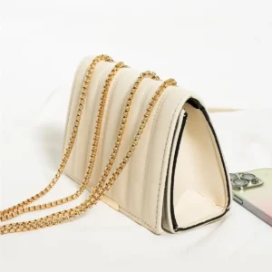 کیف دوشی و دستی با طرح زنجیری و مگنتی - 10641