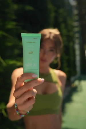 گلو گارد - کرم ضد آفتاب محافظ و ضدلک با SPF 50 حجم 50 میلی‌لیتر - 9800