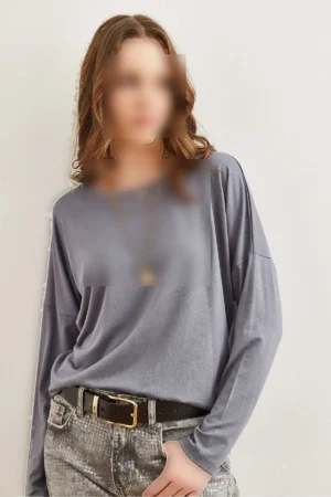 بلوز ویسکوز آستین کلاهی زنانه به رنگ خاکستری تیره با یقه گرد مدل BLZ-19002588 - 10521