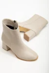 بوت زنانه با رنگ کرم بژ و نوک گرد - 10991