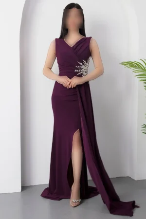 پیراهن شب با خرجکارن قهوه‌ای و چاکدار ECR5301 - 11292