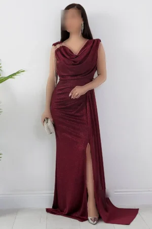 لباس دگاج یقه با تزئینات بر روی شانه و با پارچه‌های براق مدل 39878 - 11351