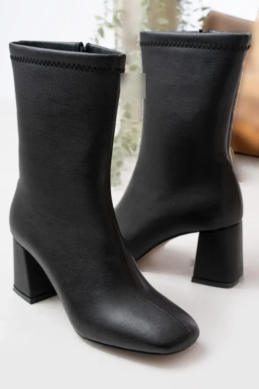 بوت پاشنه‌بلند مشکی زنانه با ارتفاع متوسط - 10930