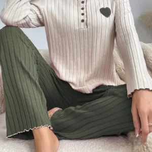 ست پیژامه با جزئیات قلبی از پنبه سبز نقش دار - 11028
