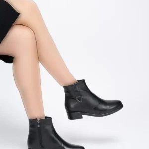 بوت روزمره زنانه از چرم طبیعی - 10990