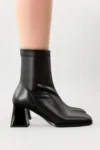 بوت زنانه مشکی با ساق استرچ و پاشنه متوسط - 10917