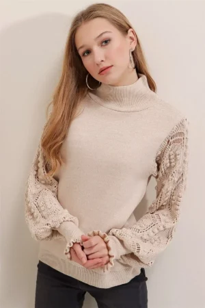 ژاکت زنانه یقه نیمه بالاپوش با جزئیات طراحی توری - 11074
