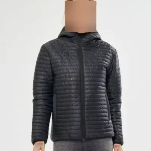 کاپشن ورزشی زنانه مشکی ضد آب و باد با جیب و الیاف ژله ای - 12665