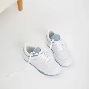 کفش ورزشی زنانه با کفی ترمو سفید و آبی و بند دار - 12965
