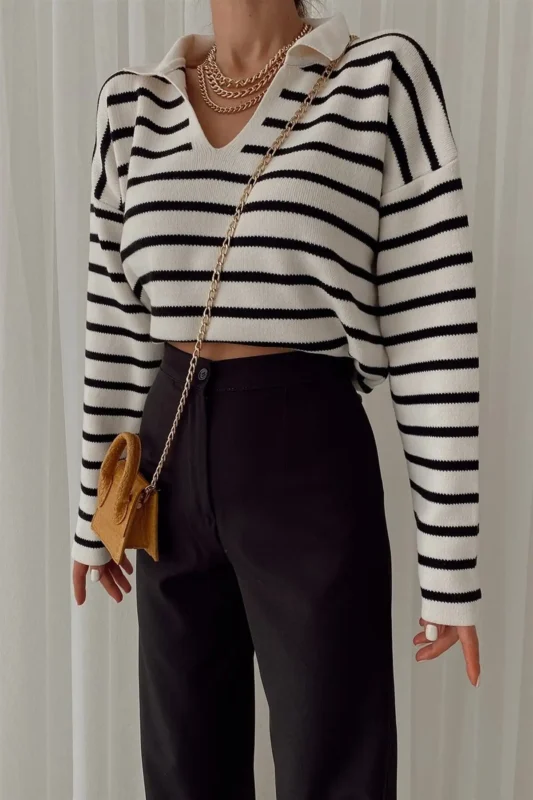 پلیور یقه‌دار خط‌دار بافتنی کرم - 11753