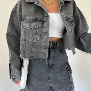 ژاکت دنیم زنانه با دو جیب و برش لیزری مدل ZYN-58394 - 11878