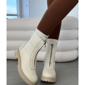 بوت زنانه با جزئیات زیپ از چرم طبیعی - کرم - 11944