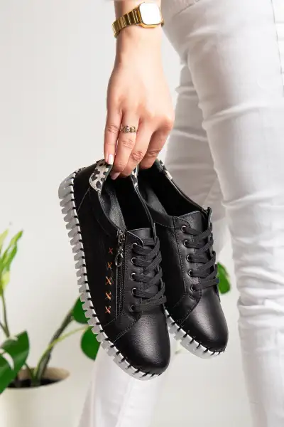 کفش ارتوپدی و طبی زنانه با طرح پوست از چرم اصل کفش ارتوپدی و طبی زنانه با طرح پوست از چرم اصل