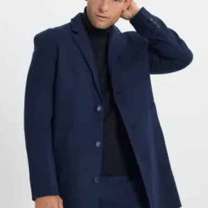 پالتو مردانه نخی سرمه‌ای با طراحی مانتو مانند و الگوی باله‌پشتی، دارای برش استاندارد و جیب‌های کناری. - 13102