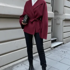 کاردیگان/کت کشمیر با جزئیات بند دورنگ بورדו و برش راحت - 11809