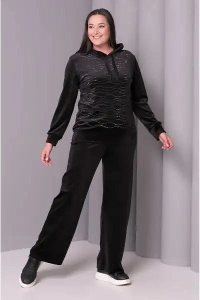 ست ورزشی کلاهدار بزرگسایز مشکی با تزئینات سنگی از جنس مخمل 65N39182 - 12505 ست ورزشی کلاهدار بزرگسایز مشکی با تزئینات سنگی از جنس مخمل 65N39182 - 12505