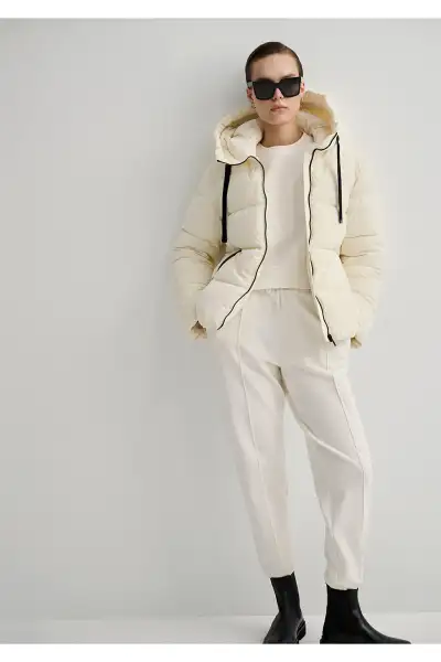 کاپشن پف دار با کلاه رنگ کرم 1110043-83043 - 12688 کاپشن پف دار با کلاه رنگ کرم 1110043-83043 - 12688