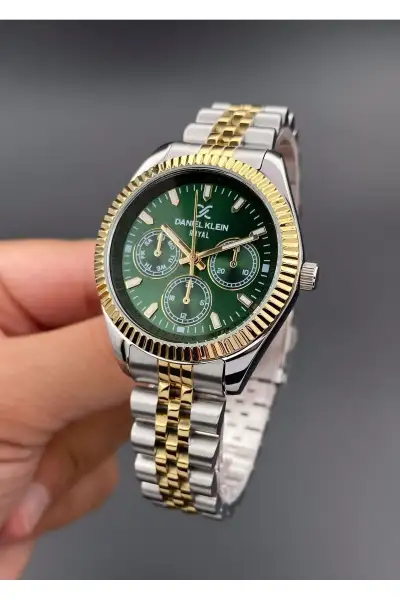 ساعت مچی زنانه با بند استیل طلایی نقرهای و رنگ سبز، با مقاومت در برابر آب تا عمق ۳ اتمسفر - 12137 ساعت مچی زنانه با بند استیل طلایی نقرهای و رنگ سبز، با مقاومت در برابر آب تا عمق ۳ اتمسفر - 12137