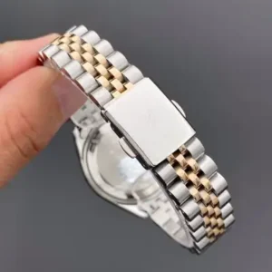 ساعت مچی زنانه با بند استیل رنگ رز و نقره‌ای، با مقاومت در برابر آب تا عمق ۳ اتمسفر - 12147