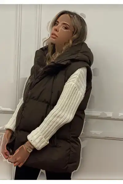 جلیقه پف دار با طراحی شیک و راحت، مناسب برای استفاده روزمره - 12667 جلیقه پف دار با طراحی شیک و راحت، مناسب برای استفاده روزمره - 12667