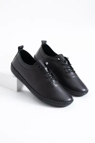 کفش زنانه با پاشنه بلند و رویه چرم طبیعی مشکی - 12768 کفش زنانه با پاشنه بلند و رویه چرم طبیعی مشکی - 12768