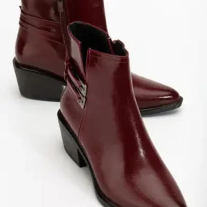 بوت زنانه پاشنه‌دار bordo با رویه چرم براق و نوک تیز، مدل وسترن، با قفل. - 12829