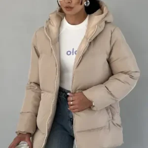 کاپشن پفی زنانه کرم با کلاهدار - 12639