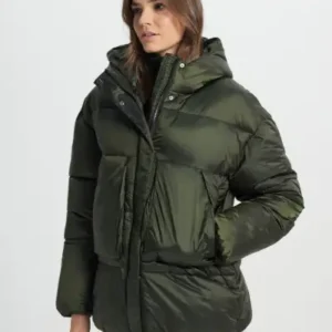 کاپشن زنانه شیشمه با طراحی راحت و جیب‌دار، به رنگ خاکی - 12625