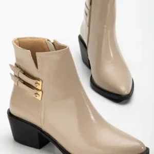 بوت زنانه پاشنه‌دار ویزون از جنس لاکدار با نوک تیز و طراحی وسترن - 12836