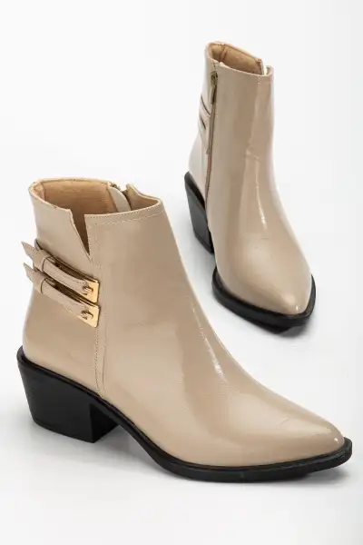 بوت زنانه پاشنهدار ویزون از جنس لاکدار با نوک تیز و طراحی وسترن - 12836 بوت زنانه پاشنهدار ویزون از جنس لاکدار با نوک تیز و طراحی وسترن - 12836