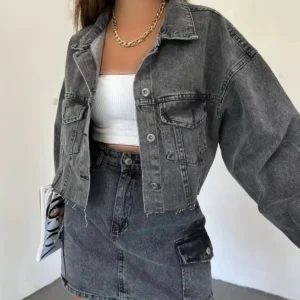 ژاکت دنیم زنانه با دو جیب و برش لیزری مدل ZYN-58394 - 11878