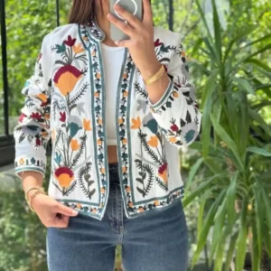 کاپشن طراحی شده با نقش و نگارهای اقوام - 11881