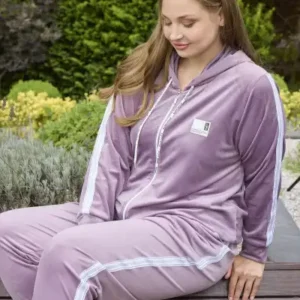 ست پیژامه کامل با زیپ، کلاهدار و شیک از جنس مخمل فرانسوی با بافت نرم و راحت G.Kurusu - 12519