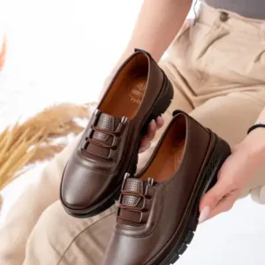 کفش روزمره زنانه با جزئیات کشی و چرم، مدل مادلین - 12789