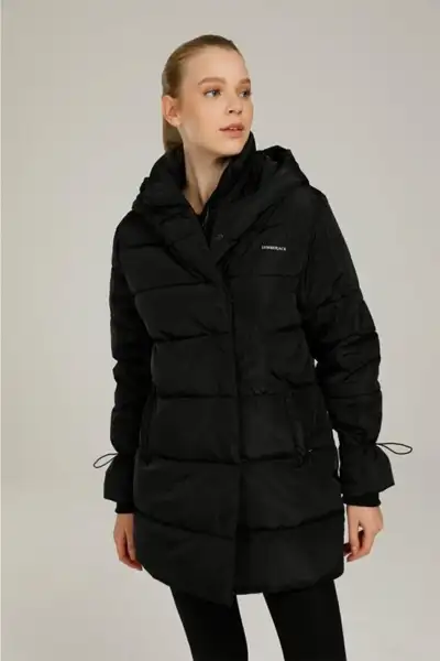 کاپشن بلند زنانه از برند مشهور Lumberjack اورجینال رنگ مشکی کاپشن بلند زنانه از برند مشهور Lumberjack اورجینال رنگ مشکی