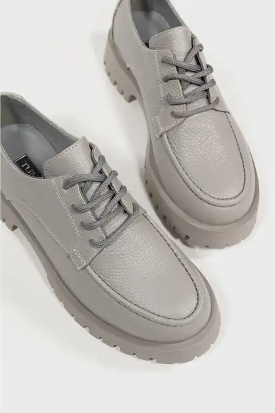 کفش آکسفورد بنددار چرم طبیعی خاکستری زنانه - 12793 کفش آکسفورد بنددار چرم طبیعی خاکستری زنانه - 12793