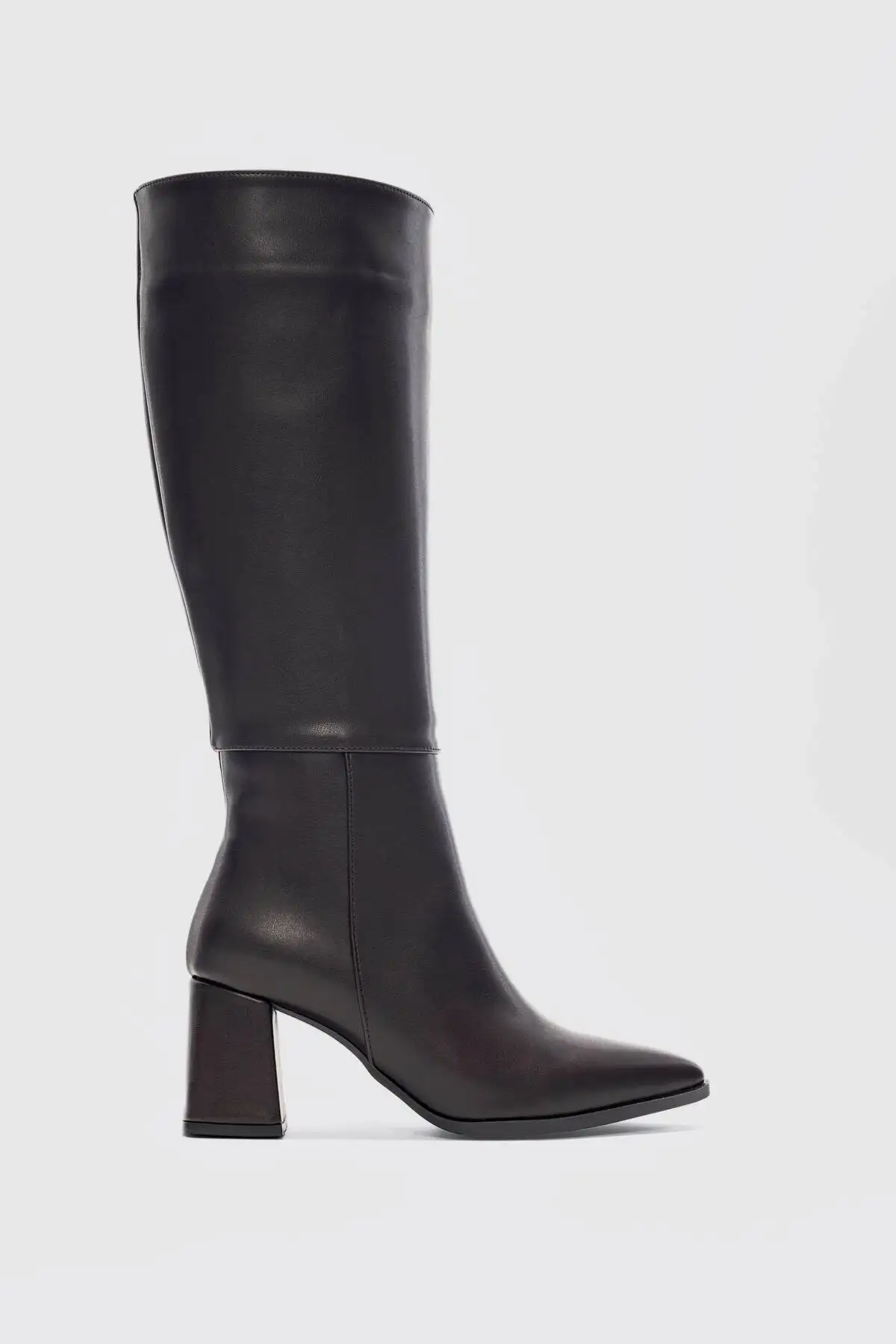 چکمه زنانه پاشنه ضخیم با نوک جمع وری - قهوهای - 11940 چکمه زنانه پاشنه ضخیم با نوک جمع وری - قهوهای - 11940