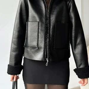 کاپشن بایکر زنانه مشکی با دو جیب و داخل پشمی مصنوعی - 11847