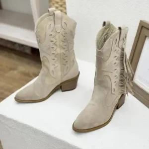 بوت زنانه چرم وسترن با جزئیات موی شتری مدل ونوس 2454101K - 12830