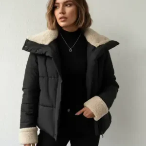 پالتوی شیشه‌ای با جزئیات خز در یقه و آستین‌های زنانه - 12601