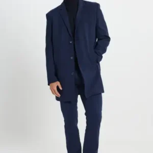 پالتو مردانه نخی سرمه‌ای با طراحی مانتو مانند و الگوی باله‌پشتی، دارای برش استاندارد و جیب‌های کناری. - 13102